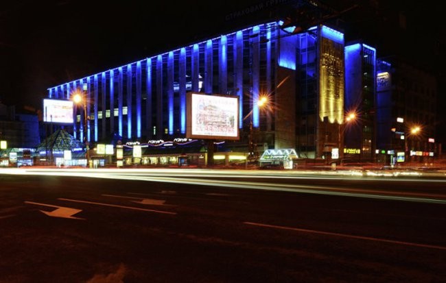 Здания на Новом Арбате и Тверской улице станут синими в поддержку людей с аутизмом