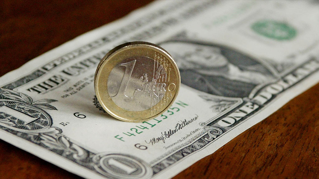 Курс доллара и евро в Крыму 9 апреля