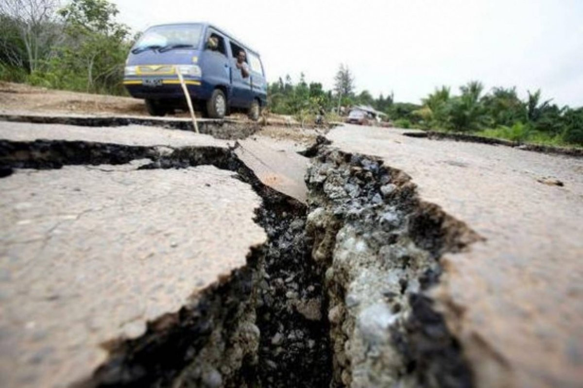 Мощное землетрясение произошло на границе США и Канады