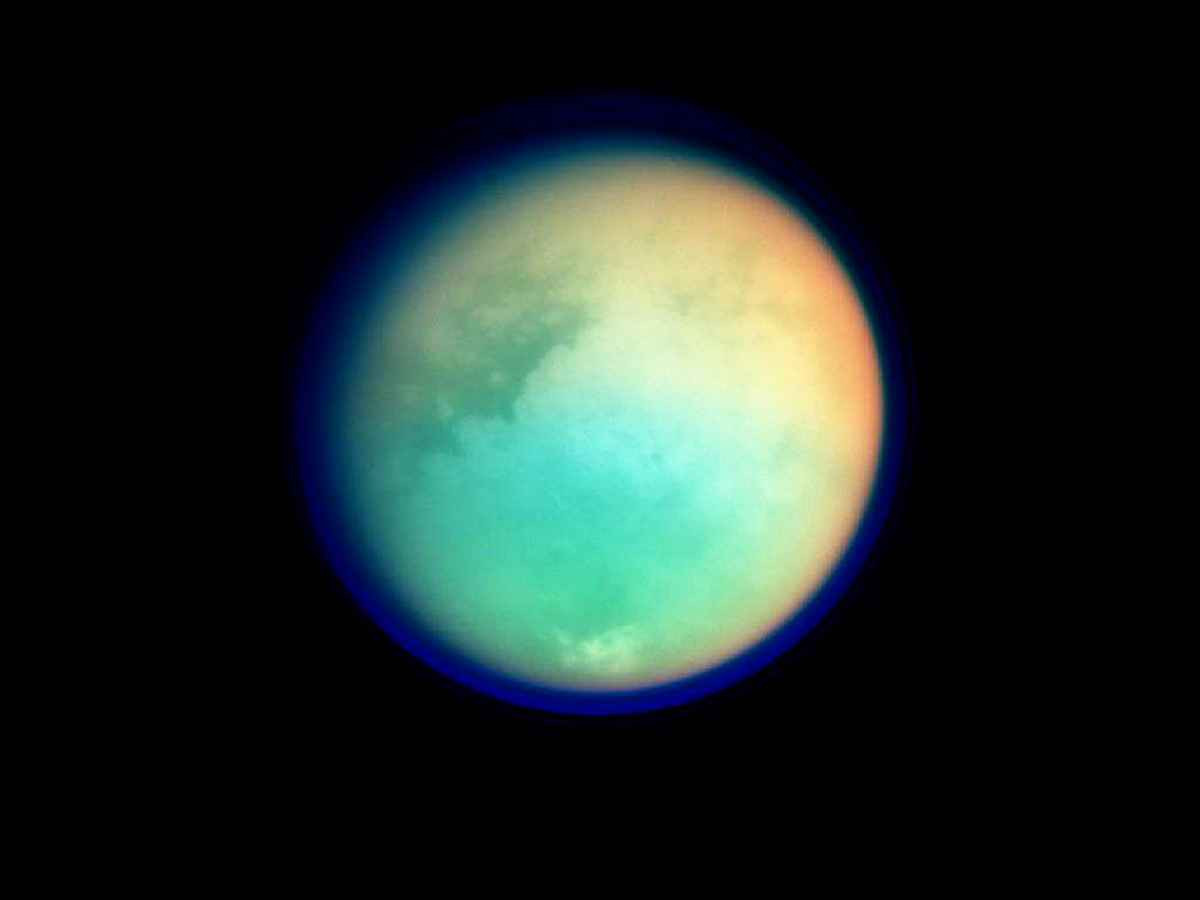 Реки Титана больше роднят его с Марсом, но не с Землёй