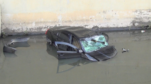 На Алтае погибли девушка и двое детей при падении авто в реку
