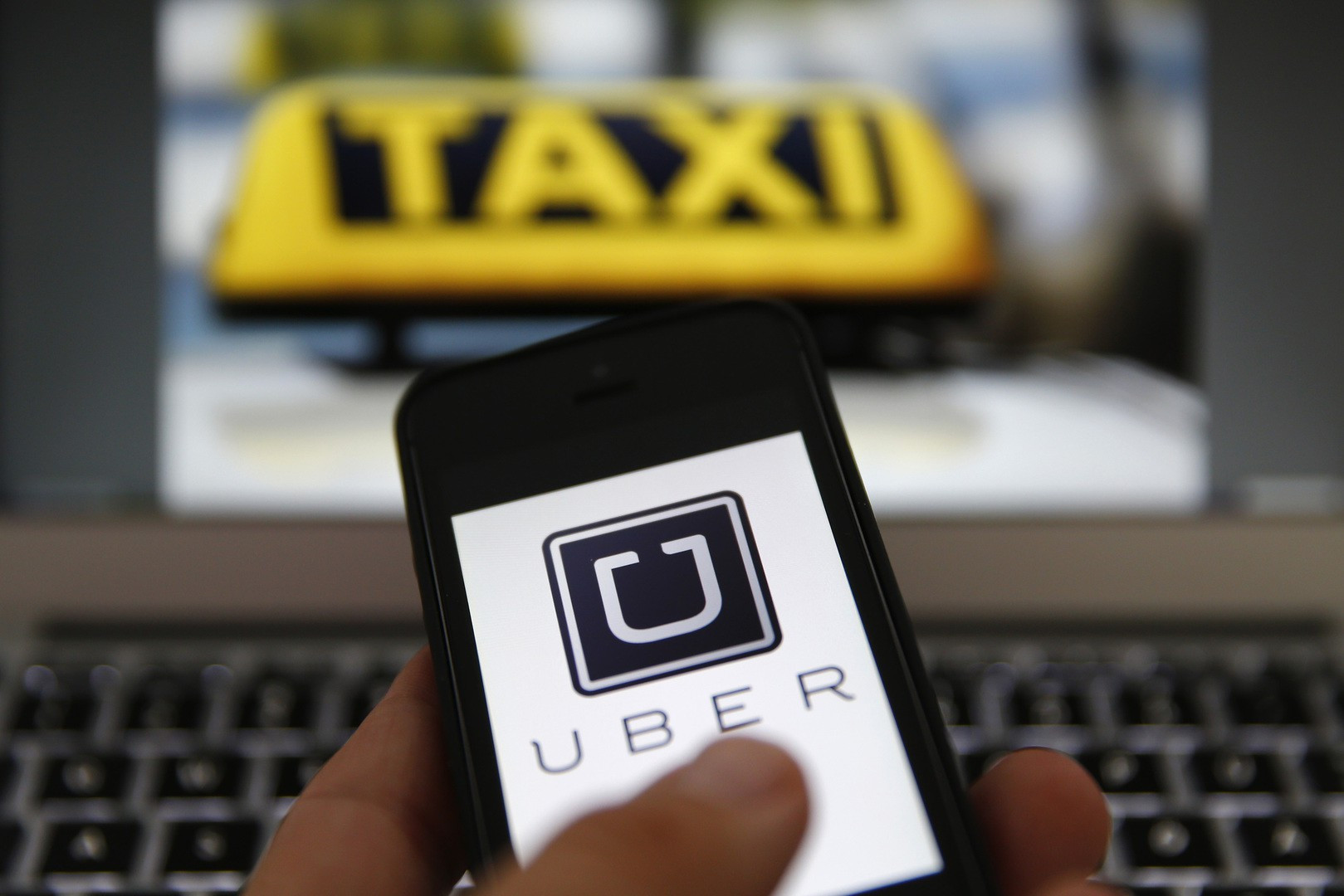 Таксистам Uber запретили заниматься сексом