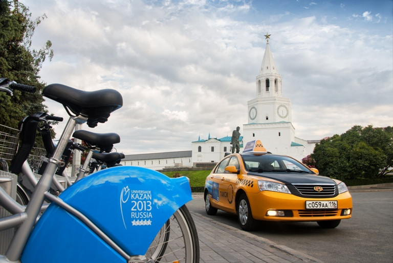 Власти Татарстана попросили таксистов не завышать цены