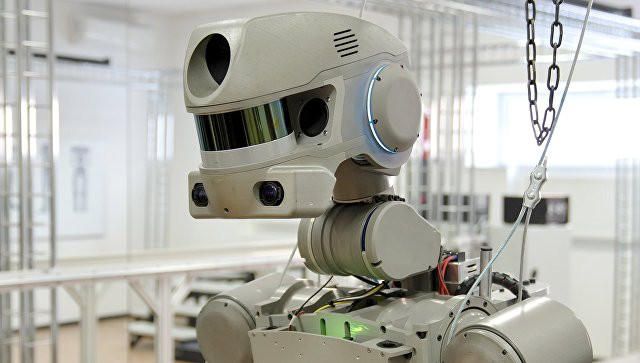 Boston Dynamics в панике: русский робот Федор научился усаживаться на шпагат
