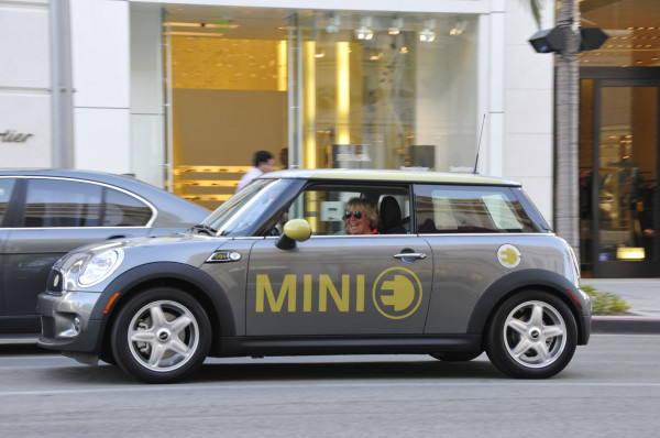 MINI может перенести производство электромобилей из Великобритании