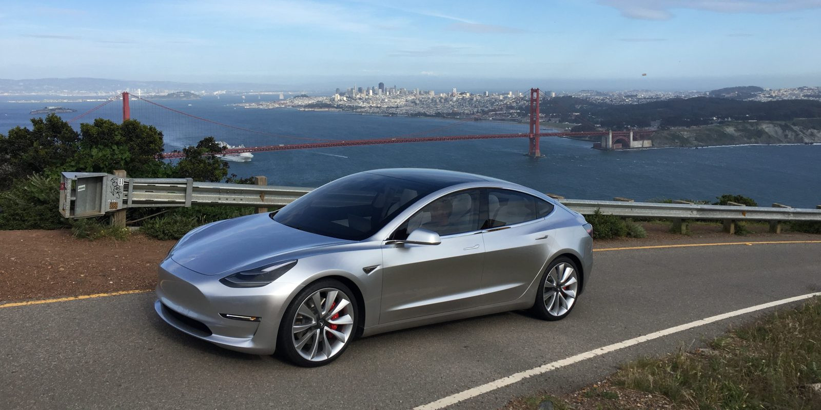 Во втором квартале этого года Tesla недосчиталась 400 млн долларов