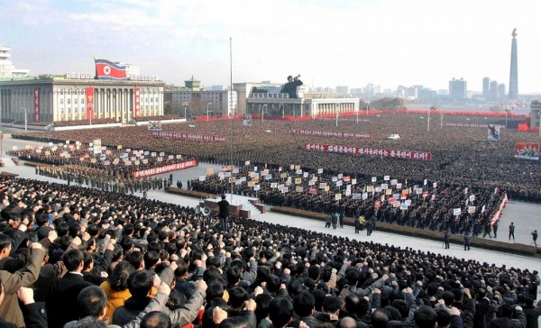 Правительство Северной Кореи организовало массовый протест против санкций ООН