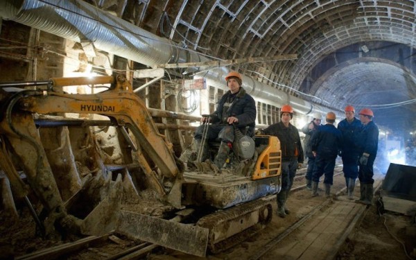 Московское метро возобновило экскурсии на стройплощадках