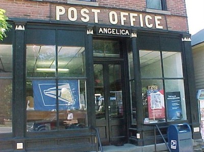 В Канзас-Сити отравились 12 работников почты при обработке посылки