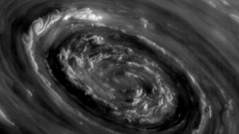 Ученые получили снимки космического «глаза Сатурна»