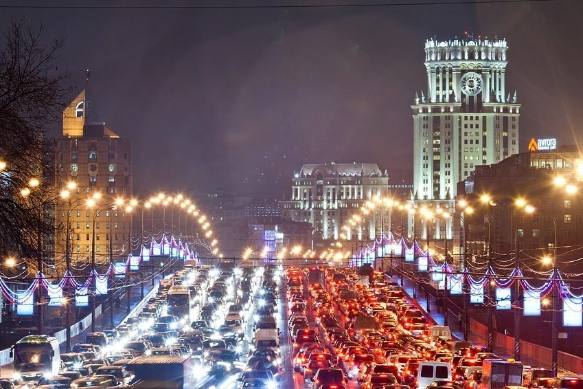 ЦОДД предупредил об ухудшении движения в столице РФ перед праздниками