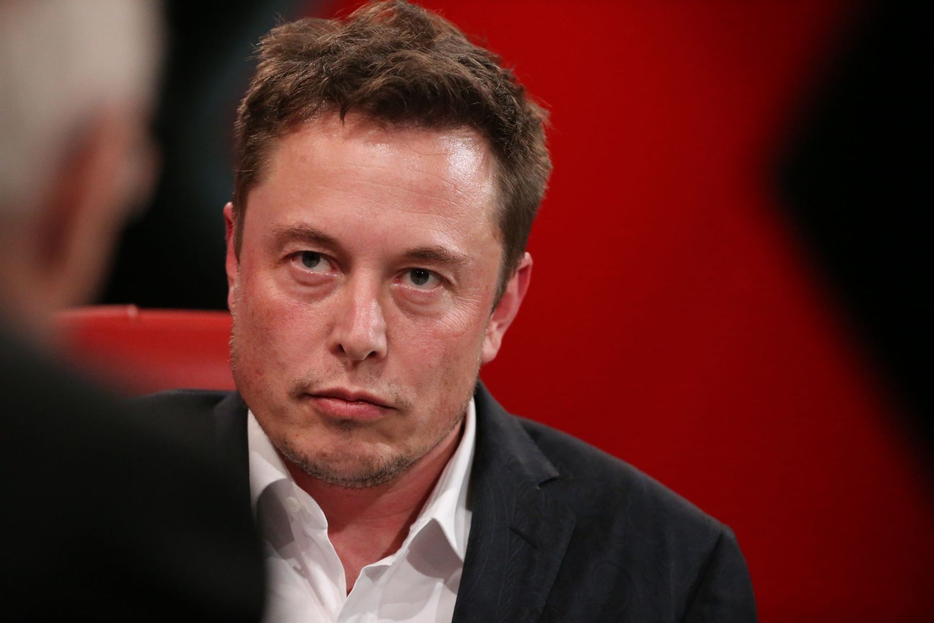 Илон Маск потерял часть состояния из-за падения котировок Tesla