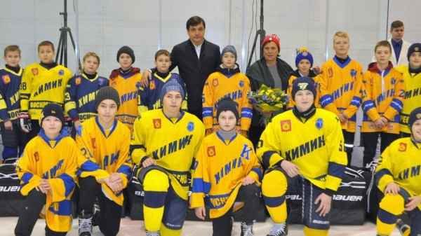 Молодые хоккеисты получили новые комплекты униформы Putin Team