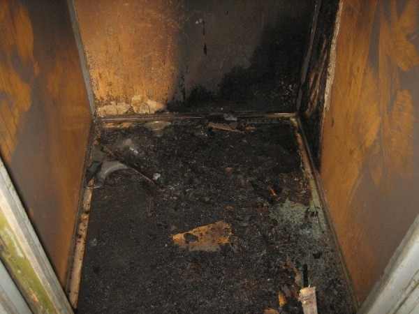 В многоэтажном доме Башкирии сгорел лифт