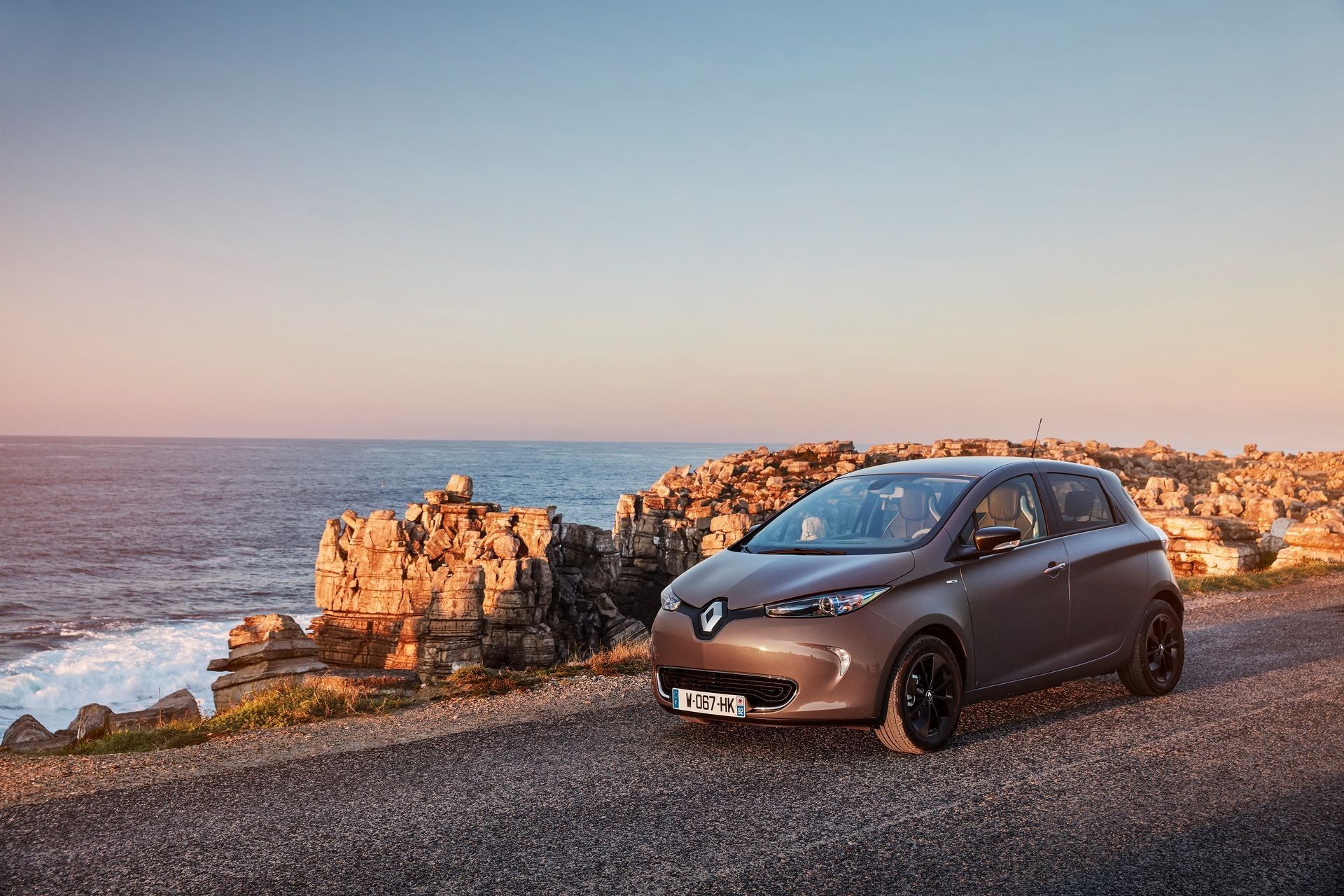 Французская компания Renault представит новый электрокар Zoe R110
