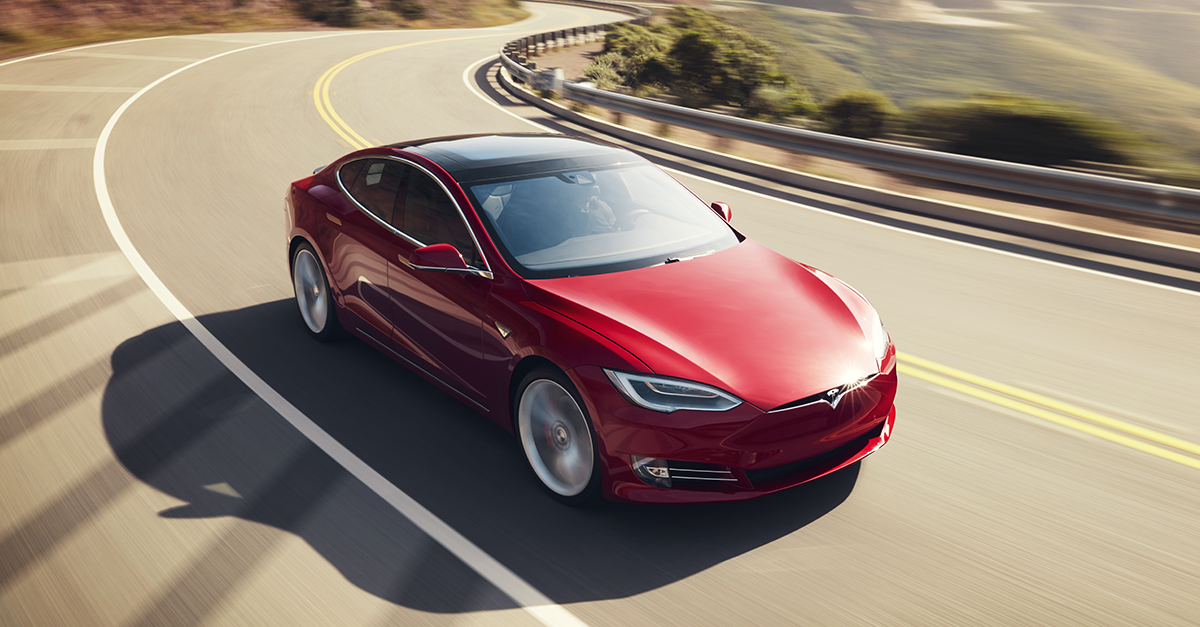 Tesla в Европе обставила немецкую тройку по продажам
