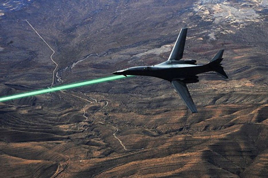 Россия задумалась о создании нового самолета с лазерным оружием