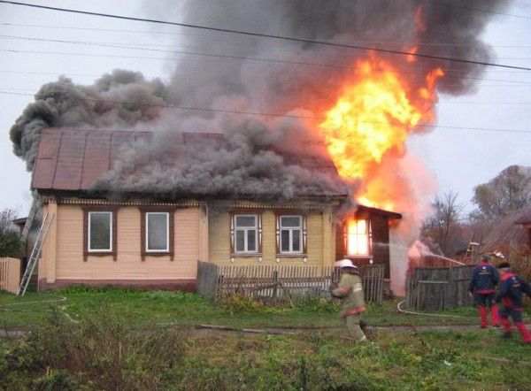 В Кузбассе при пожаре погиб ивалид