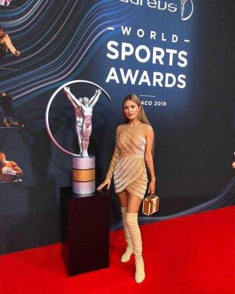 Виктория Боня появилась на спортивной церемонии в сексуальном платье