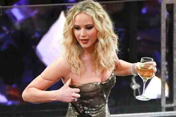 Пьяная Дженнифер Лоуренс опозорилась на церемонии вручения премии «Оскар»