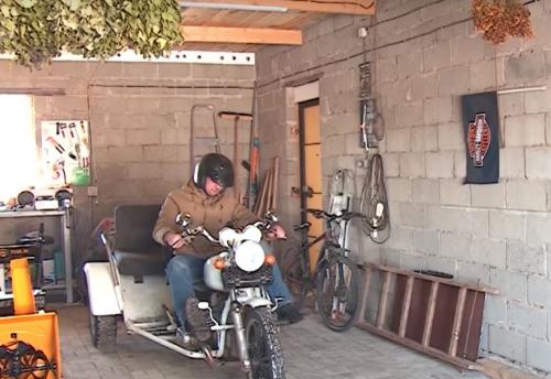Умелец из Уфы создал внедорожный гибрид мотоцикла и автомобиля