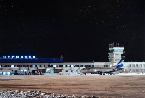 В мурманском аэропорту пассажиры испугались странного приземления самолета