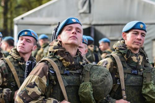 В Москве с 1 апреля служить в армию пойдет более 6 тысяч призывников