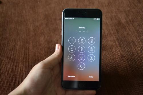 Очередной баг в Siri позволяет читать сообщения на заблокированном iPhone‍