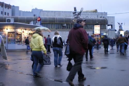 В Петербурге возле станции метро «Озерки» торговый центр сравняли с землей