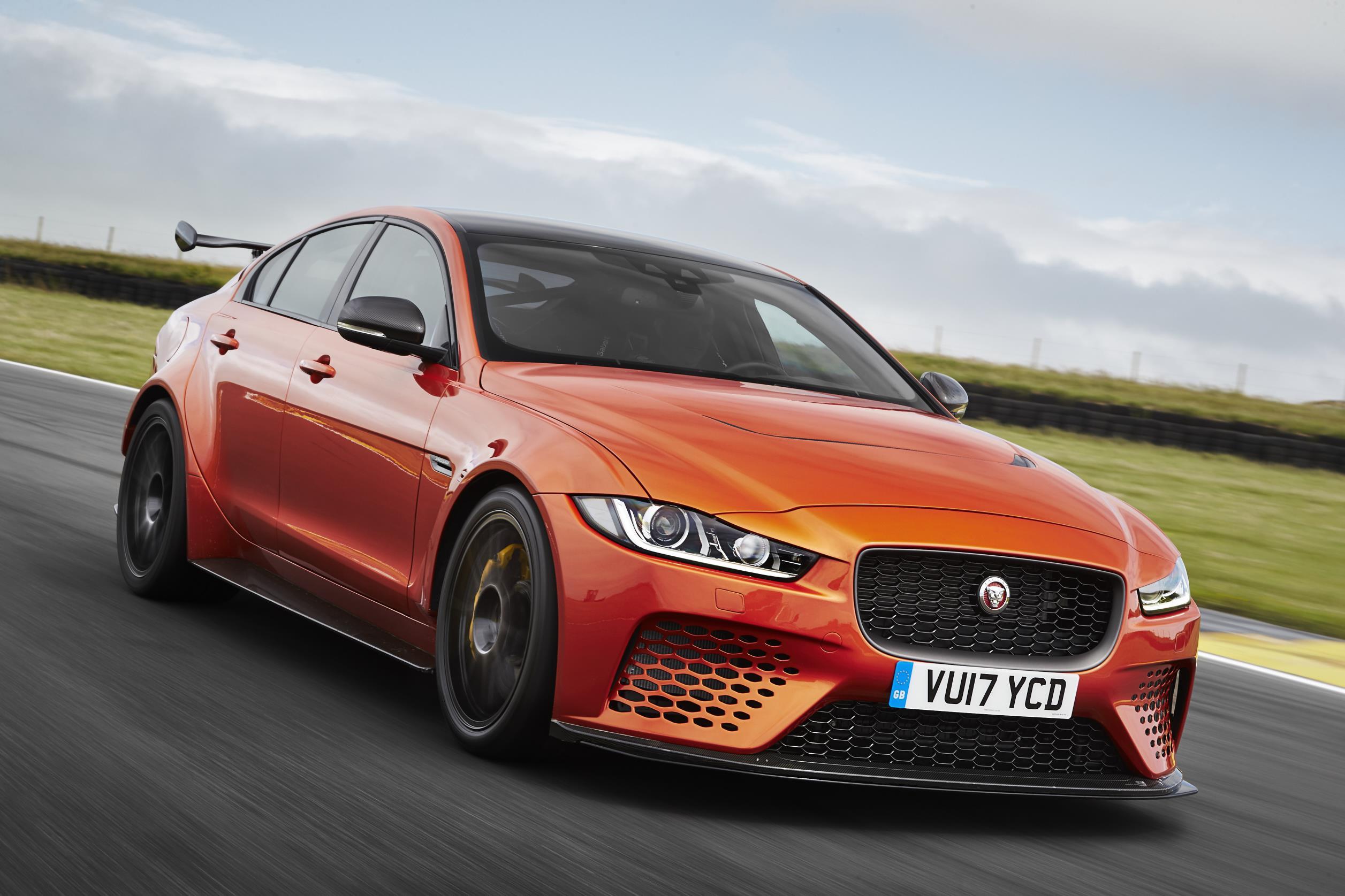 Jaguar усовершенствовал свой самый мощный и быстрый автомобиль