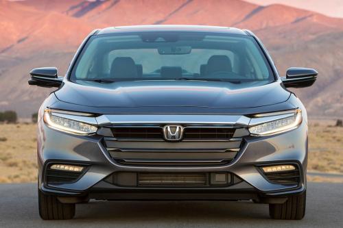 Новый седан Honda Insight встал на конвейер в США