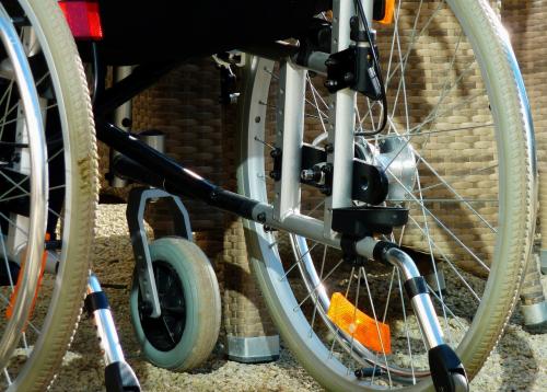 Инвалидная коляска-вездеход из Новосибирска читает мысли