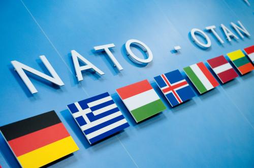 НАТО предложили ввести ограничения на зарубежные активы российских олигархов