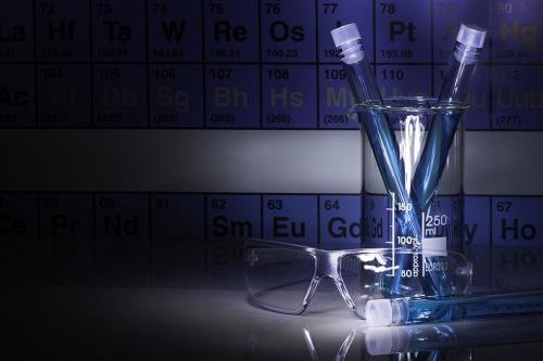 Западные химики намекнули, что имена открытых в России элементов «нелегальны»