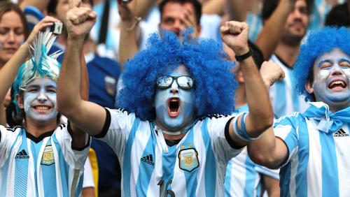 Аргентинского болельщик лишился Fan ID из-за издевательств над россиянкой