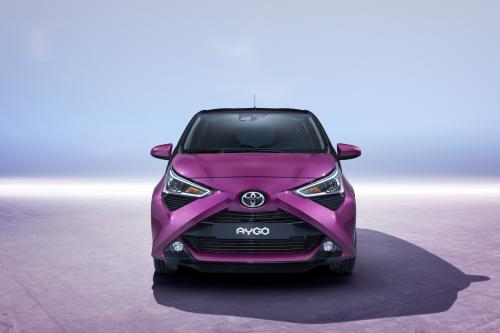 Toyota объявила стоимость нового бюджетного хэтчбэка Aygo