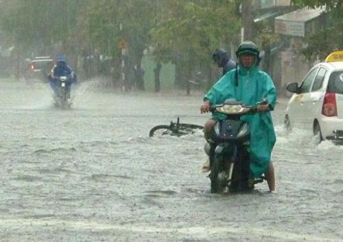 Во Вьетнаме наводнение унесло жизни минимум 10 человек