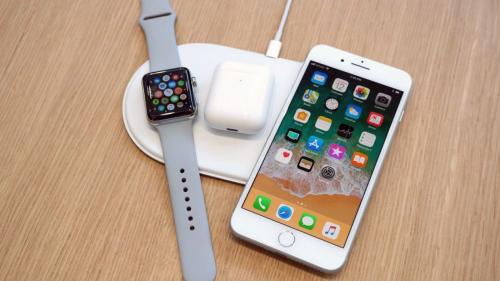 Новый iPhone выйдет вместе с беспроводным зарядным устройством