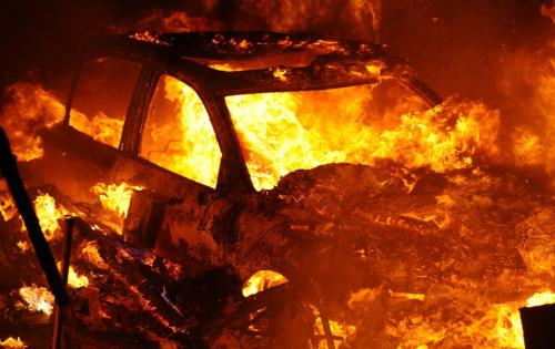 «Ейский Отелло»: Мужчина из ревности угнал и сжег авто бывшей девушки