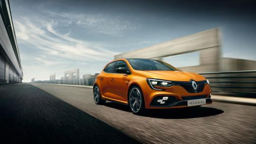 «Когда на Камри ты ещё не заработал»: Блогер объяснил, почему Renault Megane – можно и нужно купить