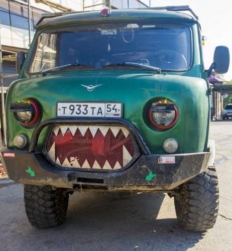 «Чудозавик уазикистый»: Пользователей удивил УАЗ-452 «Буханка» в облике динозавра
