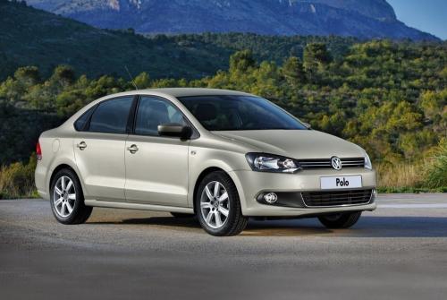 «Шумка одинаковая, но в Поло – круче»: Чем Volkswagen Polo лучше Renault Logan – блогер