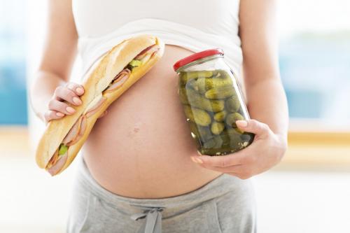 Запреты в еде – лишние кг: озвучена идеальная схема питания во время беременности