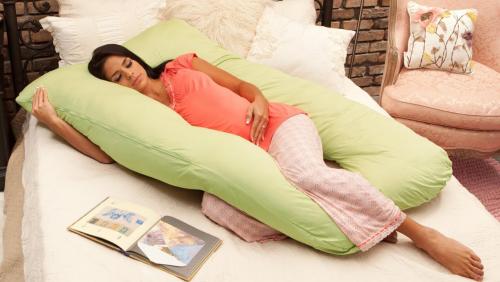 Гинеколог рассказал о пользе подушек для беременных