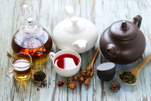 Как правильно надо заваривать чай и не навредить здоровью, рассказал эксперт