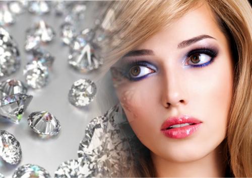 Два брильянта в три карата: Блогер поделилась хитростями макияжа для глаз «принцессы»